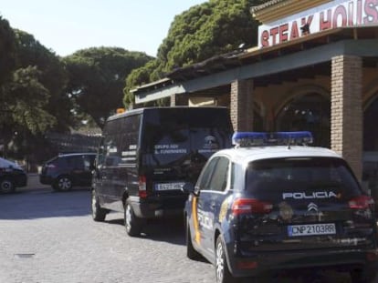 Bar in the Elviria district of Marbella where a man was shot down Saturday.