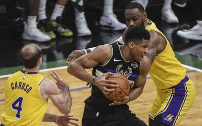 Antetokounmpo, entre LeBron y Caruso.