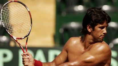 Fernando Verdasco, en 2009 durante un entrenamiento con ocasión de una eliminatoria de la Copa Davis.