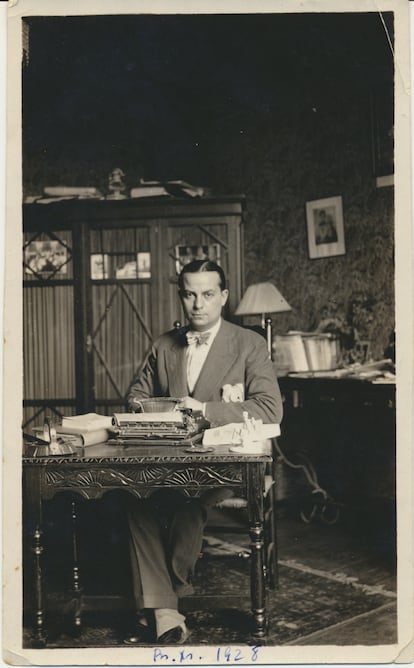 El autor Eduardo Blanco-Amor, en una fotografía tomada en Buenos Aires en 1926.