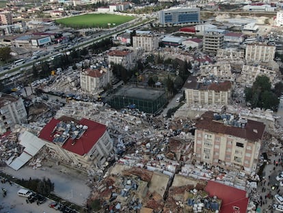 Vista aérea de la ciudad turca de Hatay tras el terremoto, el 7 de febrero.