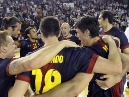 Los jugadores del Barça celebran el título de Liga.