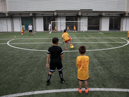 Niños del CF Tramuntana durante un entrenamiento.