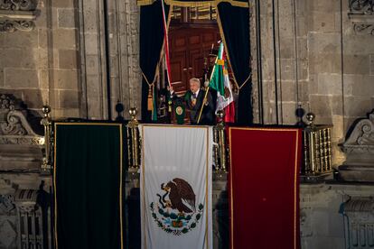 López Obrador da el Grito de Independencia desde el balcón de Palacio Nacional, el 15 de septiembre de 2023. Este año se celebraron 213 años de soberanía.