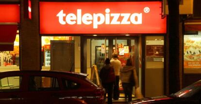 Fachada de un Telepizza en la calle Hermanos de Pablo de Madrid.