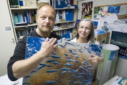 Martin Hess ayer junto a la responsable de Biología del Aquarium de San Sebastián, Amalia Martínez de Murguía.