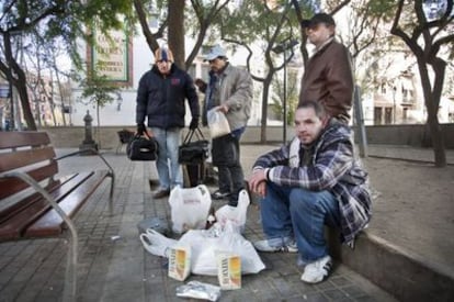 Miquel, Carlos, Carlos and John (left to right) in Folch i Torres plaza.