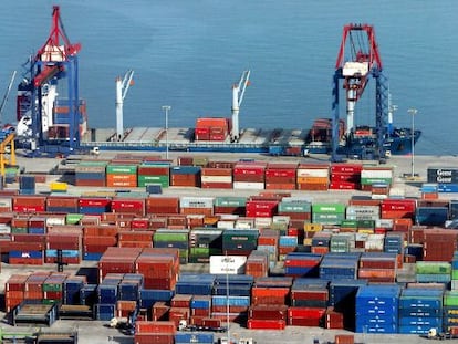 Contenedores en el puerto de Bilbao