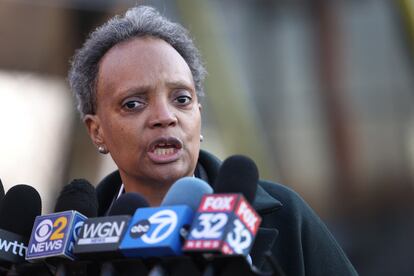 Chicago Mayor Lori Lightfoot speaks with the press after casting her ballot at an early voting location on February 20, 2023 in Chicago, Illinois.