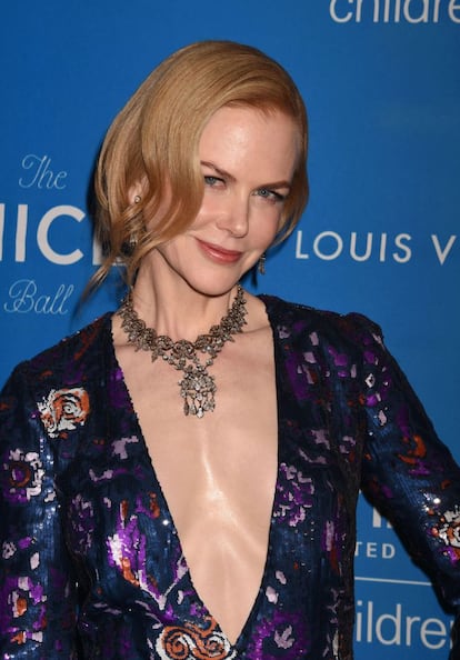 La actriz Nicole Kidman lució este escotado vestido de lentejuelas en la sexta gala bianual de Unicef, el pasado martes