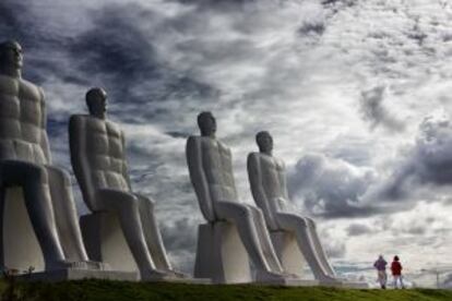 La escultura 'Man meets the sea' (El hombre se encuentra con el mar), de Svend Wiig Hansen, en Esbjerg.