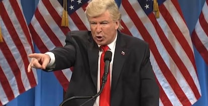 Alec Baldwin como Donald Trump.