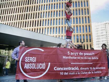 El mes de setembre, els castellers de Barcelona van mostrar la seva solidaritat amb Sergi Rubia durant el judici.