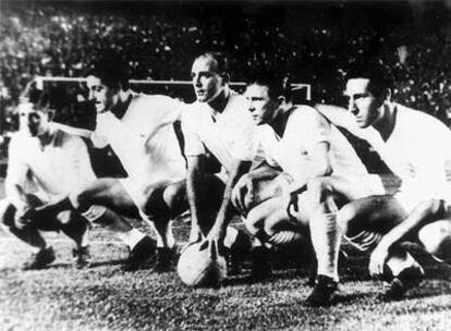 Delantera histórica del Madrid. De izquierda a derecha, Kopa, Rial, Di Stéfano, Puskas y Gento.