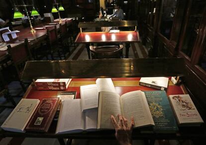 &#039;El Quijote&#039; en diferentes idiomas que atesora la biblioteca del Congreso de los Diputados, Madrid.