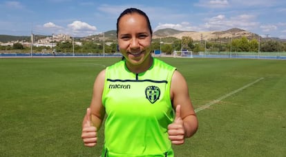 Corral durante la pretemporada con el Levante Femenino.