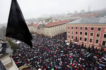 Manifestación del 'lunes negro' en Varsovia, en octubre de 2016.