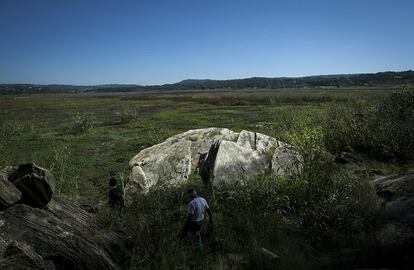 A paisagem da região da Lapa do Sumidouro, outro importante sítio arqueológico da região de Lagoa Santa, onde está situado a Lapa do Santo. Na arqueologia, ciência multidisciplinar, a paisagem e o entorno dos sítios arqueológicos também é muito importante.