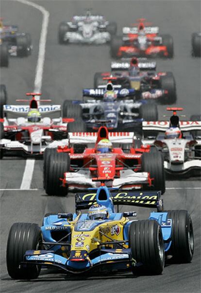 Fernando Alonso, enfilado hacia el triunfo desde la salida.