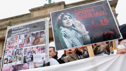 People take part in a protest against the Islamic regime of Iran following the death of Mahsa Amini, in Berlin, Germany, December 10, 2022.