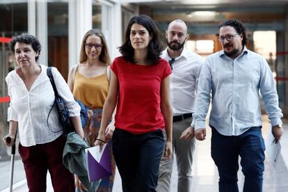 La candidata de Podemos a la Presidencia de la Comunidad de Madrid, Isa Serra, a su llegada a la Asamblea de Madrid.