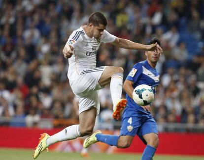 Morata remata a portería en el cuarto gol del Madrid