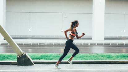 Correr contra el insomnio, yoga para la ansiedad, boxeo antiestrés... Todo problema tiene su ejercicio