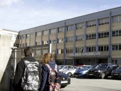 Entrada del colegio Valdeluz Agustinos, en Fuencarral.