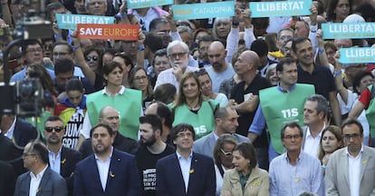 Puigdemont, Junqueras, Forcadell y Mas, en la cabecera de la manifestación el sábado en Barcelona.