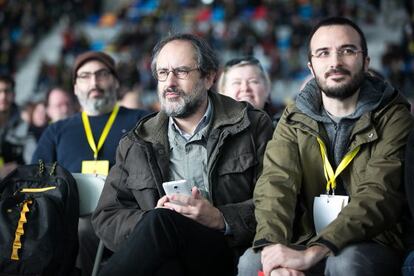 Antonio Baños, junto al diputado Albert Botran.