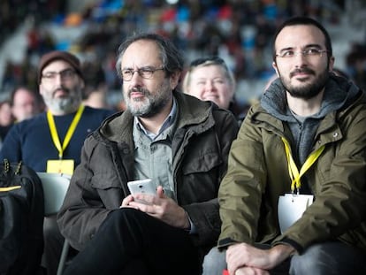 Antonio Baños, junto al diputado Albert Botran.