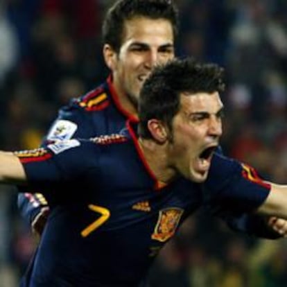 David Villa celebra el gol contra Paraguay en el Mundial de Fútbol.