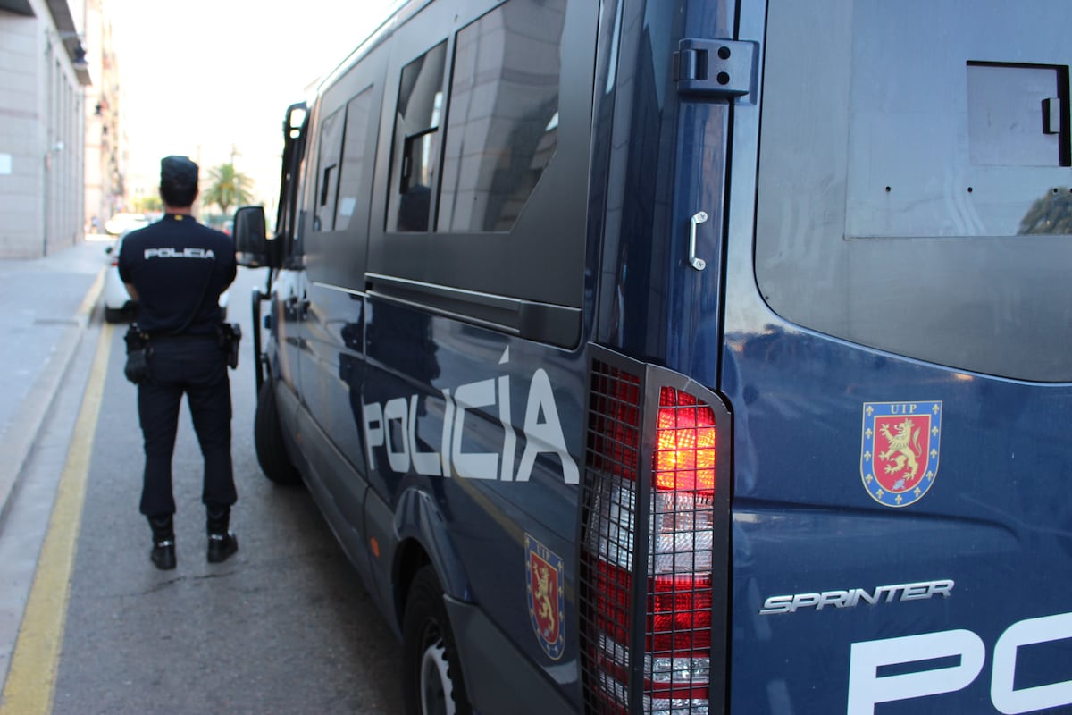Detenido un hombre de 30 años por retener a una chica de 15 con quien ...