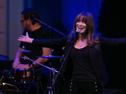 Carla Bruni durant la seva actuació al Festival Jardins de Pedralbes, l'any passat. 