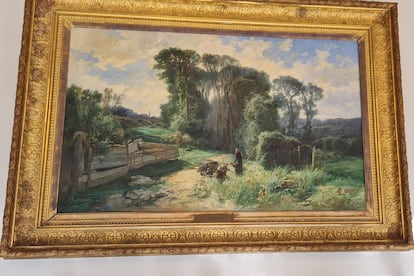 El cuadro 'Paisaje de Normandía', pintado por el artista Jaime Morera y Galicia en 1884, propiedad del Museo del Prado y en depósito en la Diputación de Zamora, dañado con un objeto punzante, fotografiado el 3 de septiembre de 2023 en Zamora.