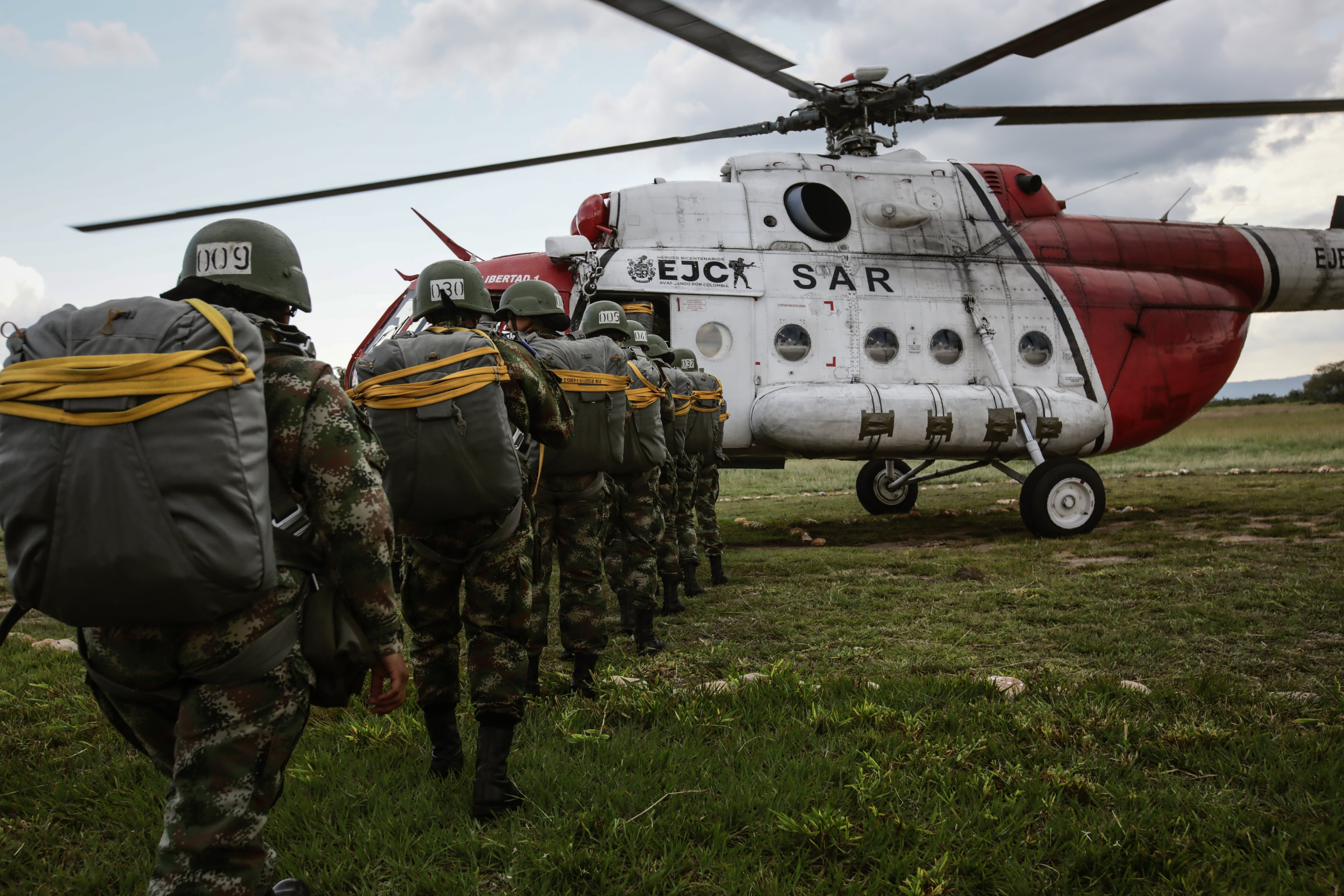 El Ejército colombiano descarta contratar empresas privadas para reparar los Mi-17 y deja su futuro atado a la guerra en Ucrania El Ejército colombiano descarta contratar empresas privadas para reparar los Mi-17 y deja su futuro atado a la guerra en Ucrania
