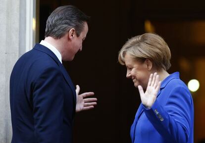 David Cameron y Angela Merkel, reunidos en febrero en Londres.