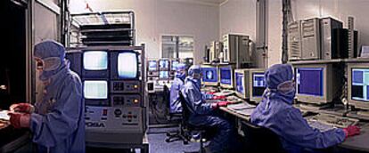 Sala limpia para la comprobación del funcionamiento de detectores de rayos X en Trixell.