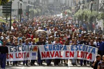 Más de 2.000 personas durante una jornada de paro en Vigo convocada a nivel nacional en los astilleros. EFE/Archivo