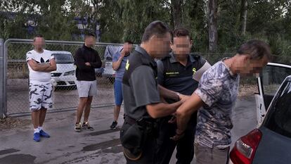 Detención durante una incursión en una finca junto a la playa de Palmones.