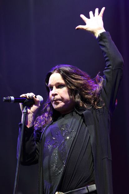 Ozzie Osbourne, mítico líder de Black Sabbath, actuó con su banda en el festival. Esta imagen viene a decir 'estoy hecho un chaval'.