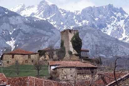 Los Picos de Europa desde Mogrovejo (Cantabria).