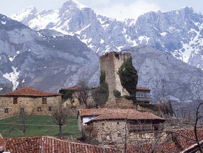 Los Picos de Europa desde Mogrovejo (Cantabria).