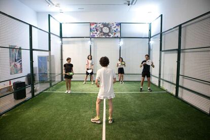 Clase de 'zumba-padel' impartida por Perla en 'La Pista'.