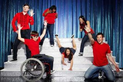 El reparto de la comedia musical 'Glee' que estrena mañana en abierto Neox