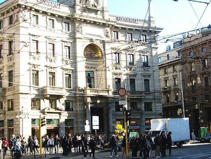 La concurrida Piazza Cordusio de Milán.