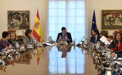 Pedro Sánchez presides over today’s Cabinet meeting.