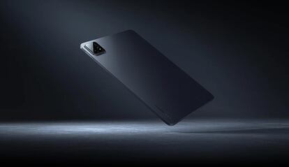 Trasera de un tablet Xiaomi Pad de color gris