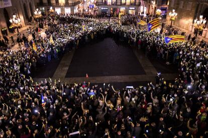 Concentraci&oacute; a la pla&ccedil;a Sant Jaume.