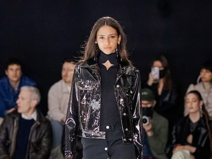 Las minifaldas se acortan (aún más) en el desfile de Courrèges